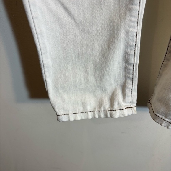 EILEEN FISHER Sz 8 Soft Denim Contrasting Stitch Slim Leg Mid-Rise Jeans - Picture 5 of 12